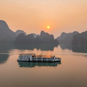 Hương vị Vịnh Hạ Long – Nõn tôm biển từ vùng di sản